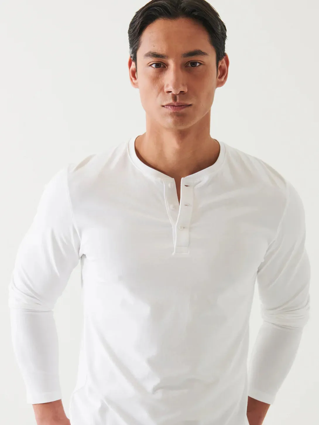 Iconic Pima Stretch Henley - White