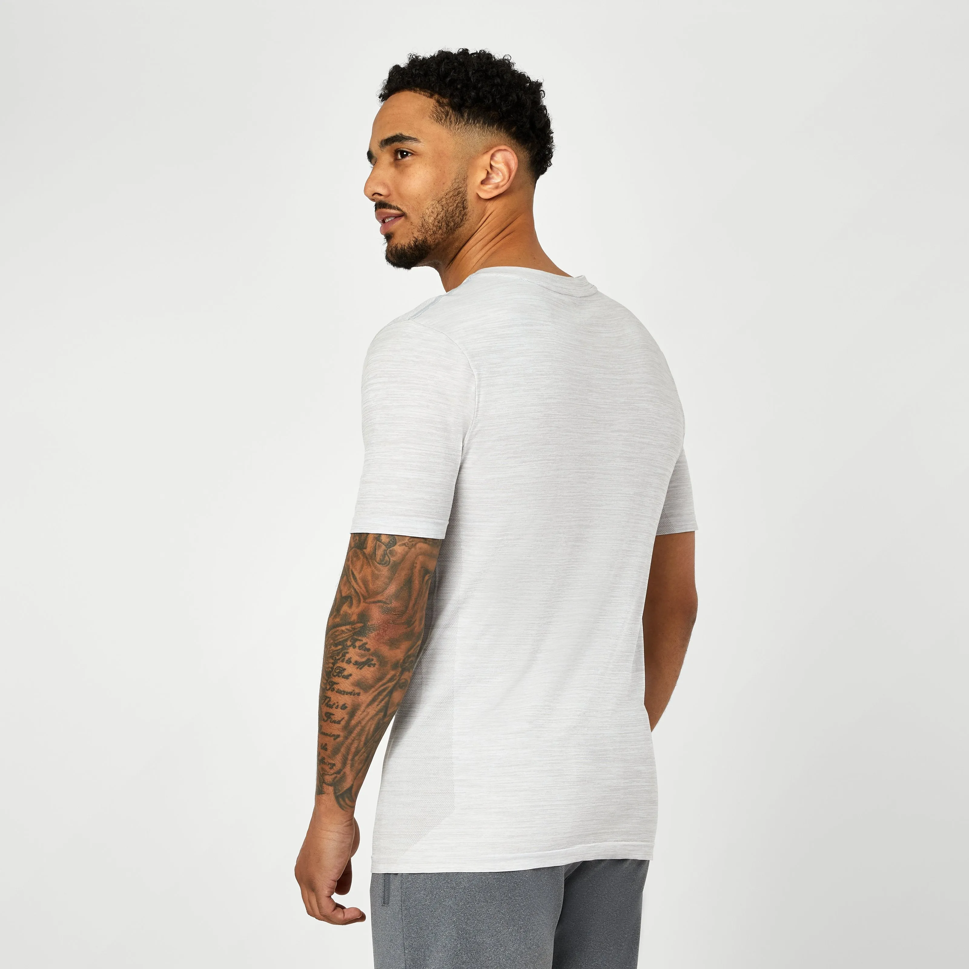 Men's Seamless Logo Tee