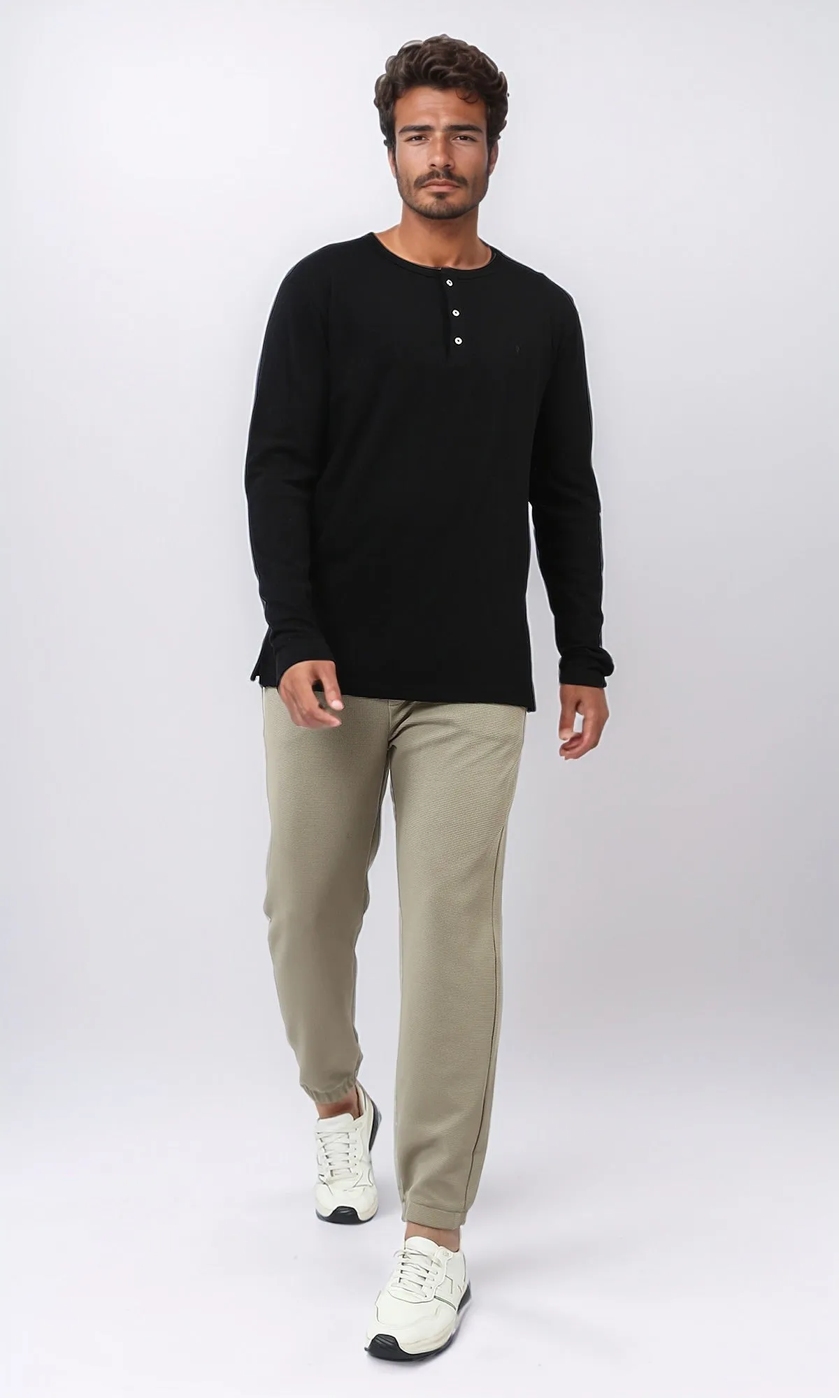 o201077 - Solid Henley Shirt With Buttoned Neck - Black
