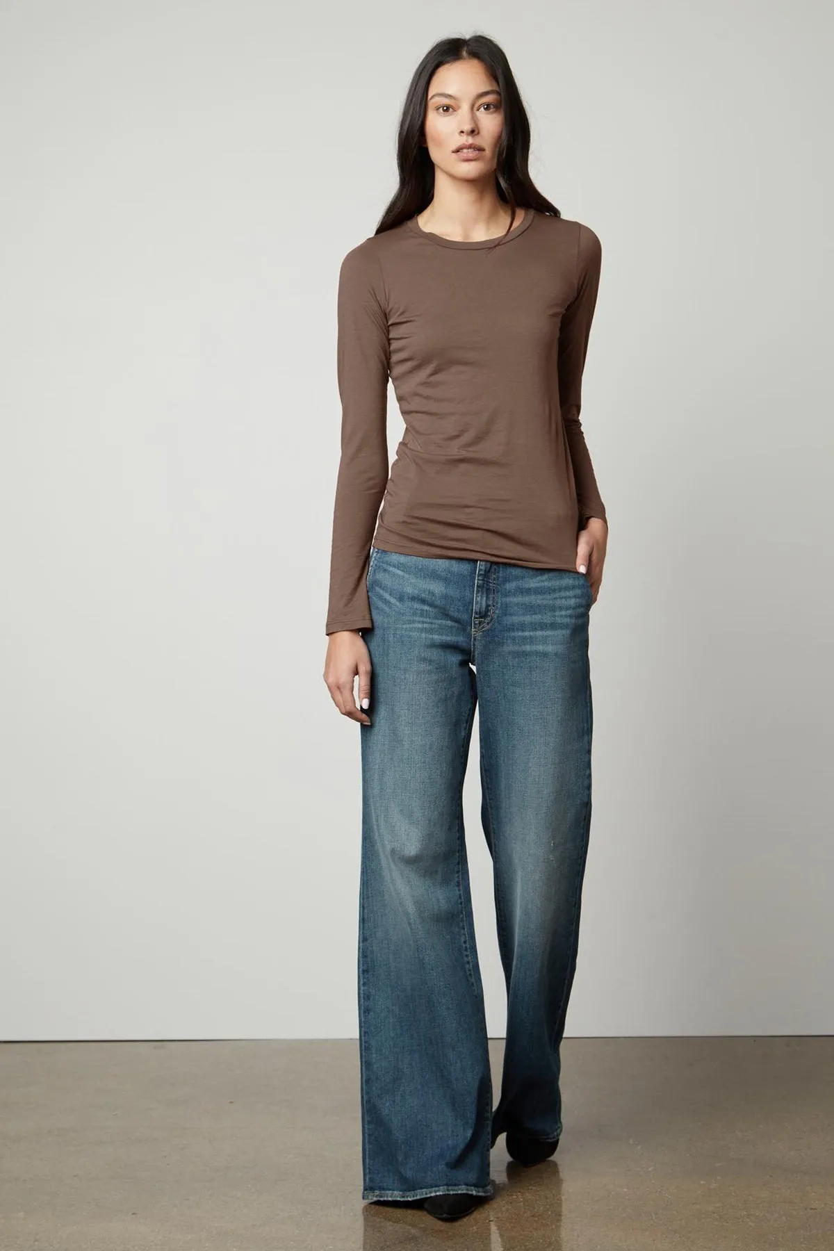 ZOFINA GAUZY WHISPER FITTED CREW NECK TEE