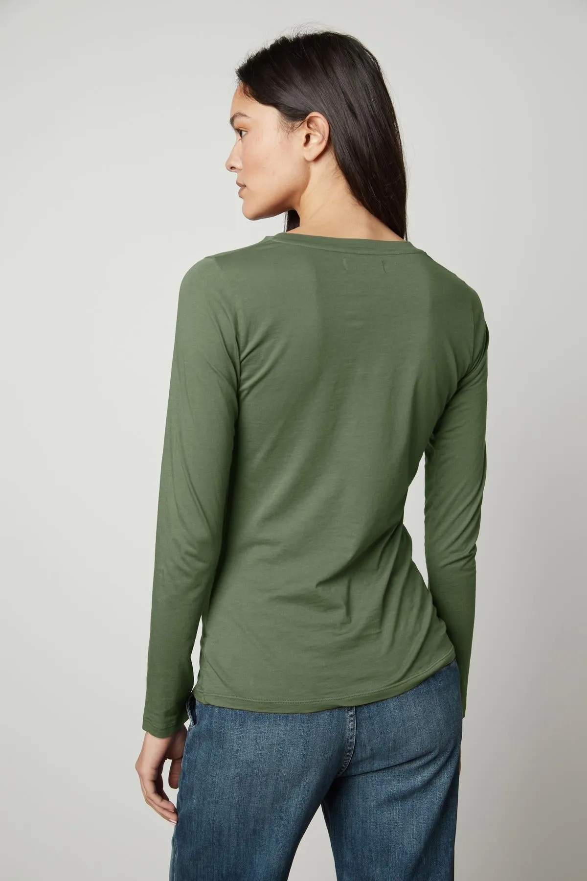 ZOFINA GAUZY WHISPER FITTED CREW NECK TEE