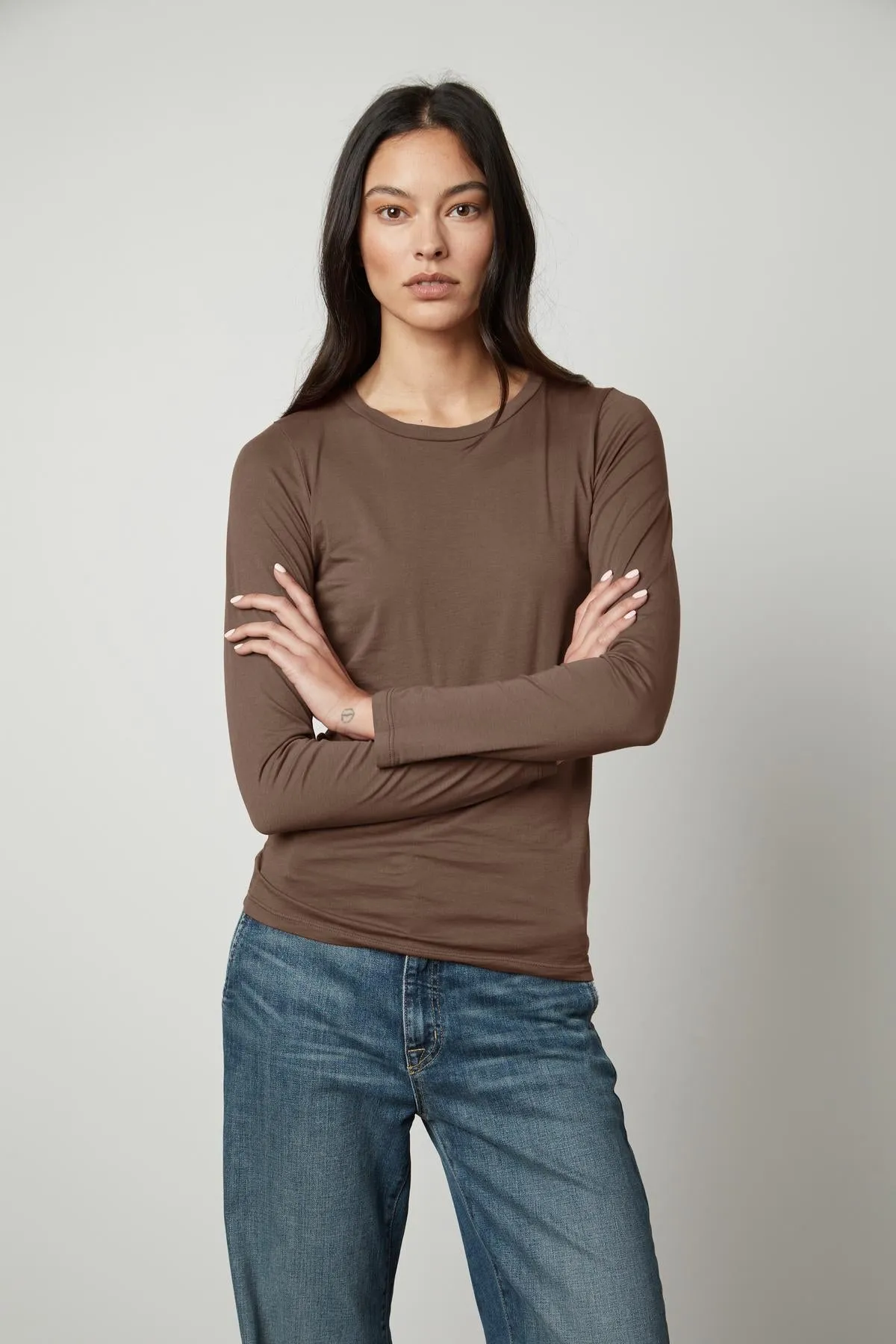ZOFINA GAUZY WHISPER FITTED CREW NECK TEE