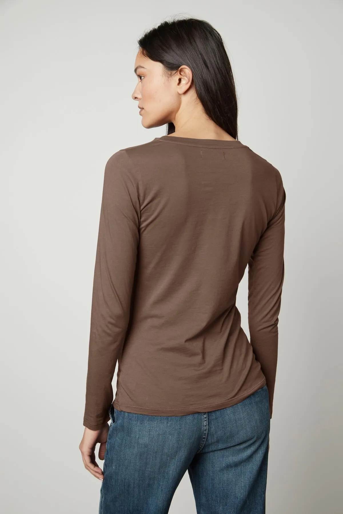 ZOFINA GAUZY WHISPER FITTED CREW NECK TEE